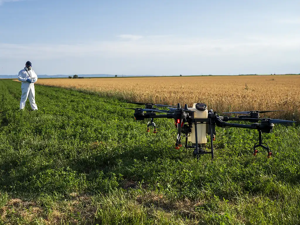 drones agrícolas de alta capacidade são cada vez mais usados em mapeamentos e aspersão